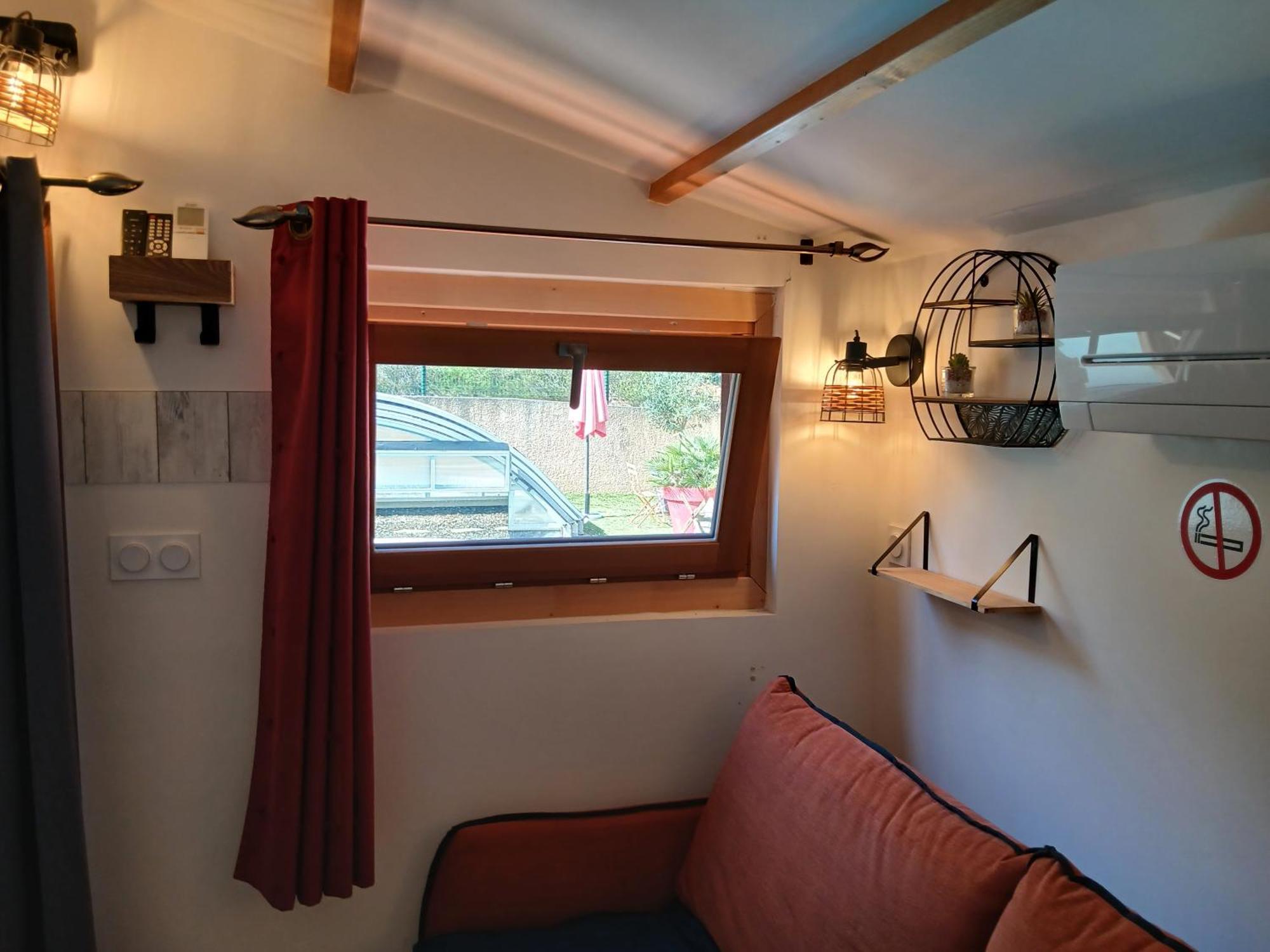 Chalet Charmant Avec Piscine Mercuer Esterno foto