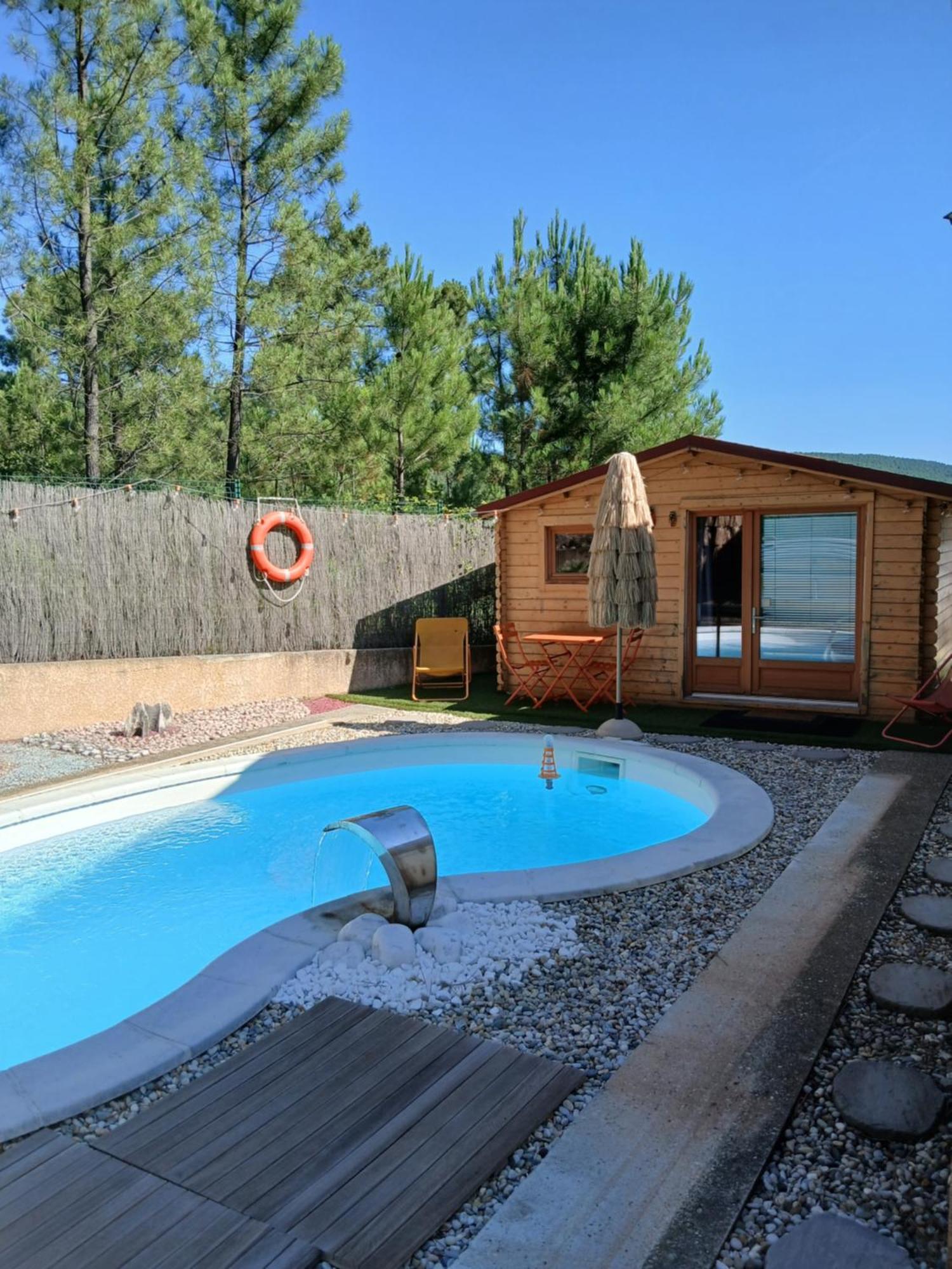 Chalet Charmant Avec Piscine Mercuer Esterno foto